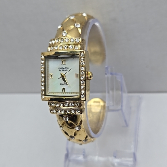 Womens Vintage MOP Embassy by Gruen Watch with Stones GEM1924L New Battery - Picture 2 of 9